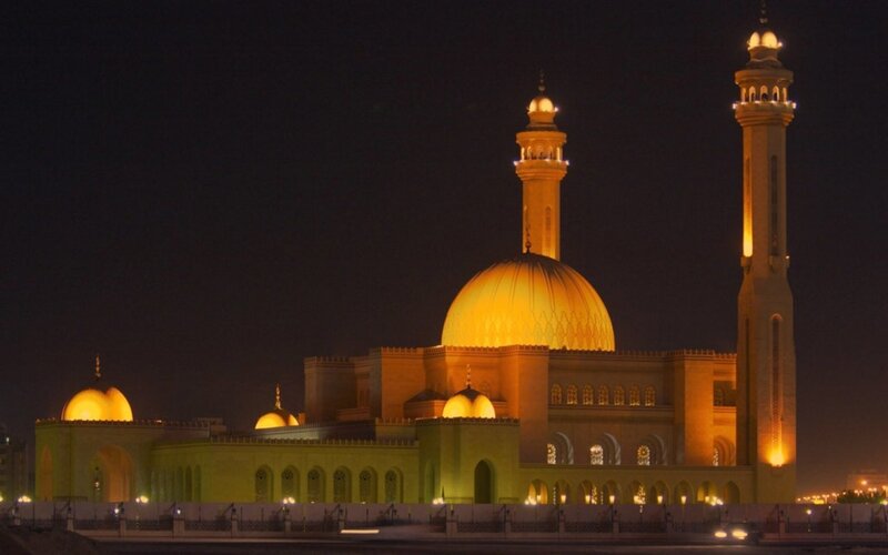 Mosque at Night — Yellow