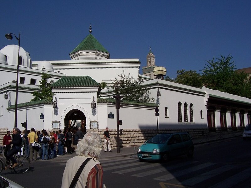 Mosque in Paris with visitors