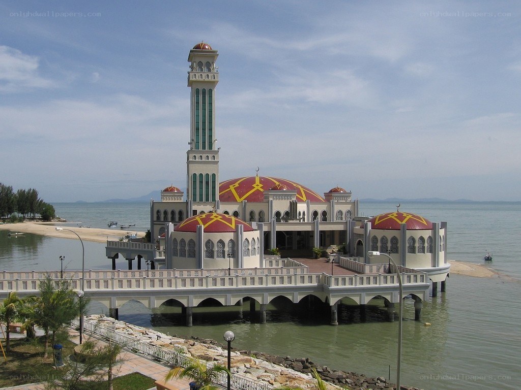 mosque on the water