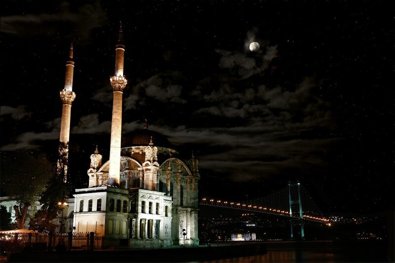 Mosque with Minarets — Black
