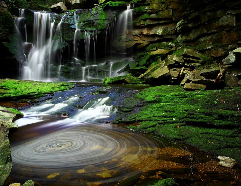 Mossy Waterfall Stream — Green, Serene