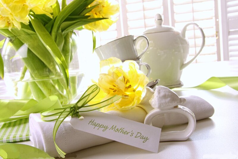 Mother's Day Table Setting
