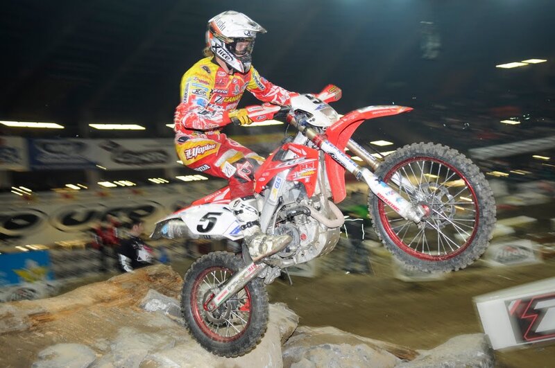 Motocross Rider on Bike — Red