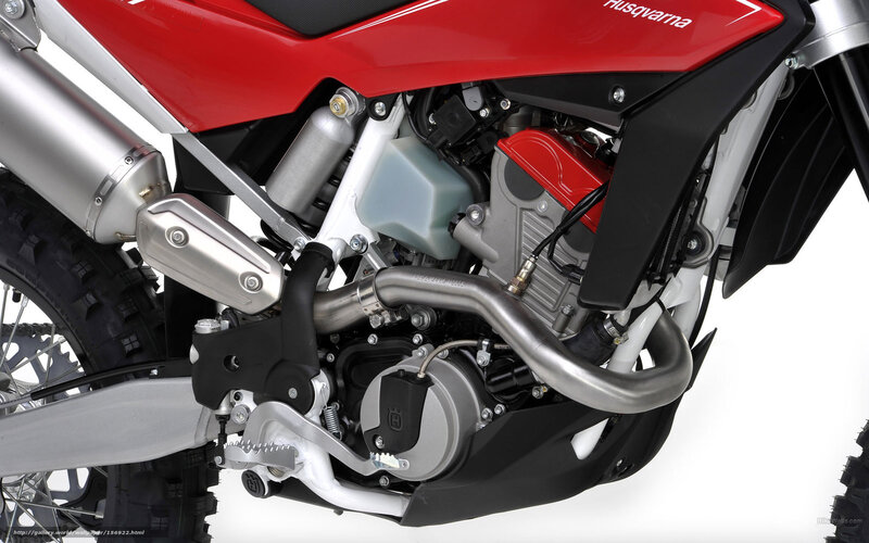 Motorcycle Engine and Exhaust — Red, Technical