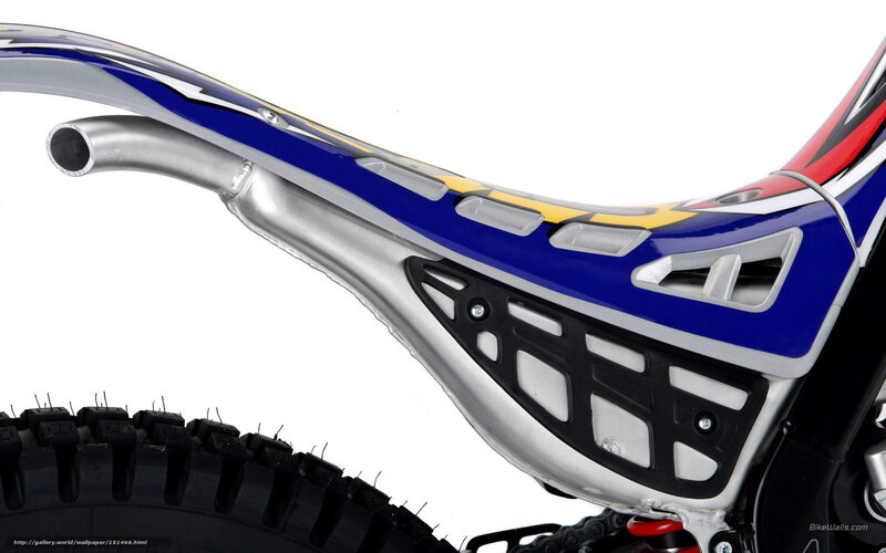 Motorcycle Exhaust and Frame