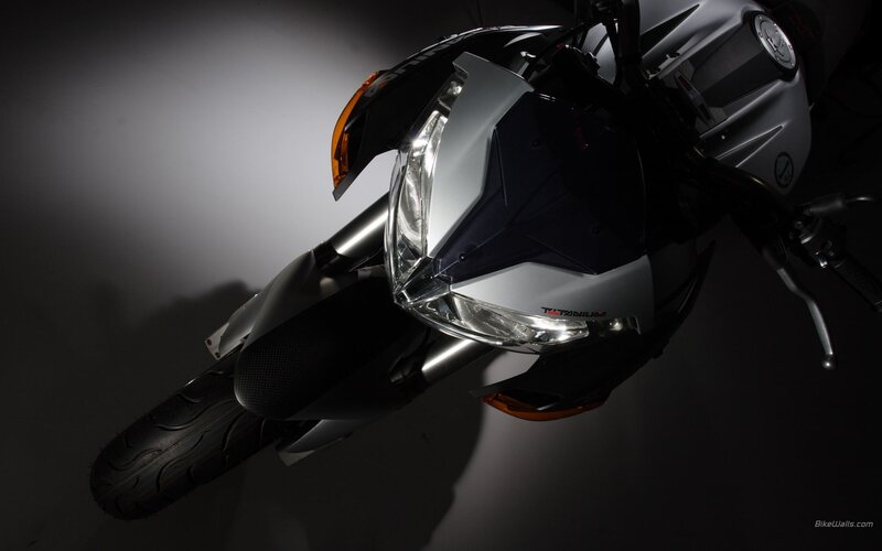 motorcycle front view