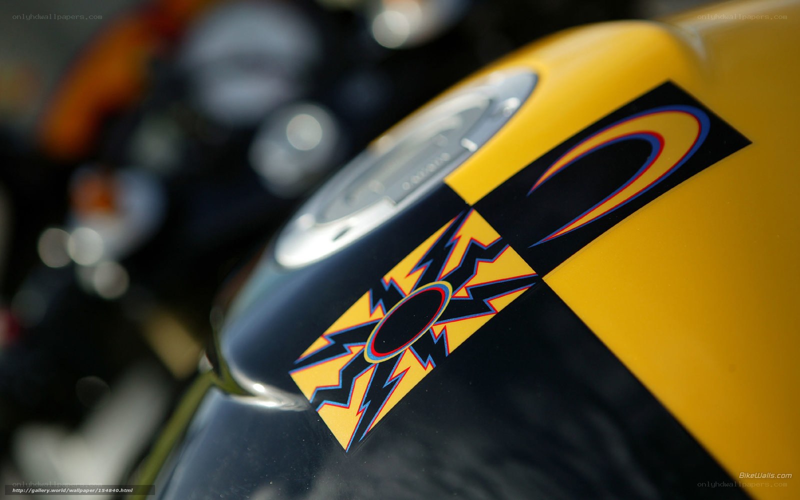 motorcycle fuel tank design