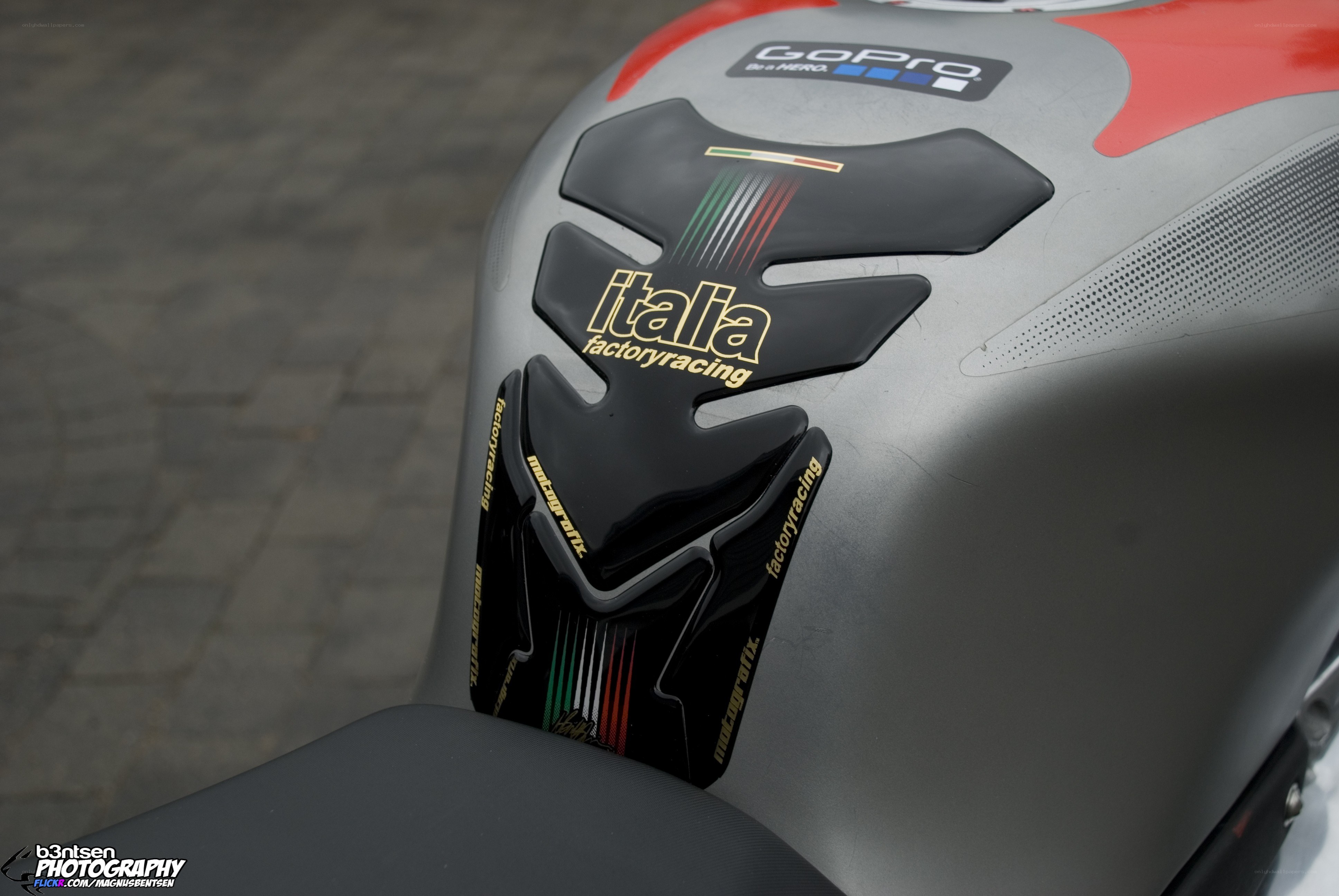 motorcycle fuel tank details