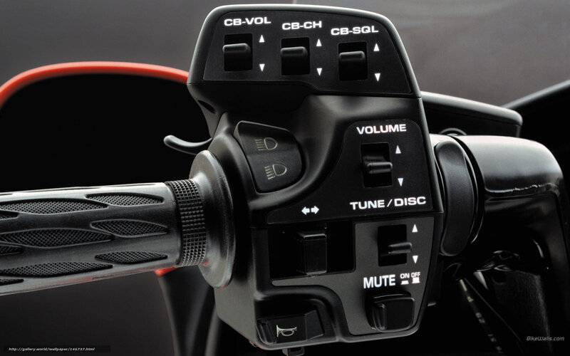 Motorcycle Handlebar Controls — Black, Functional