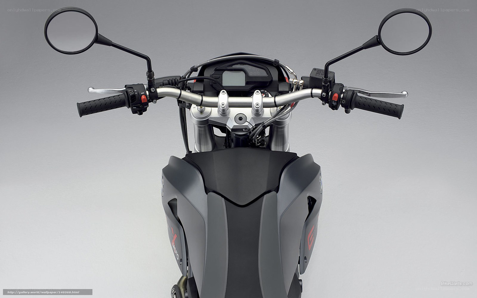 motorcycle handlebar view
