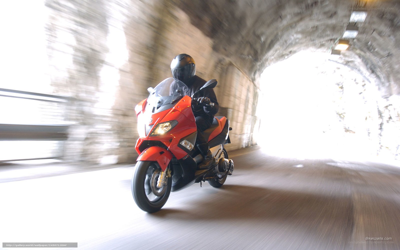 motorcycle in tunnel motion