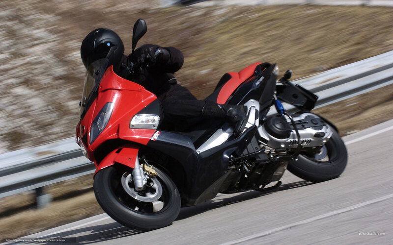 Motorcycle on Road — Red, Dynamic