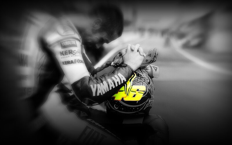 Motorcycle Racer Kneeling — Black