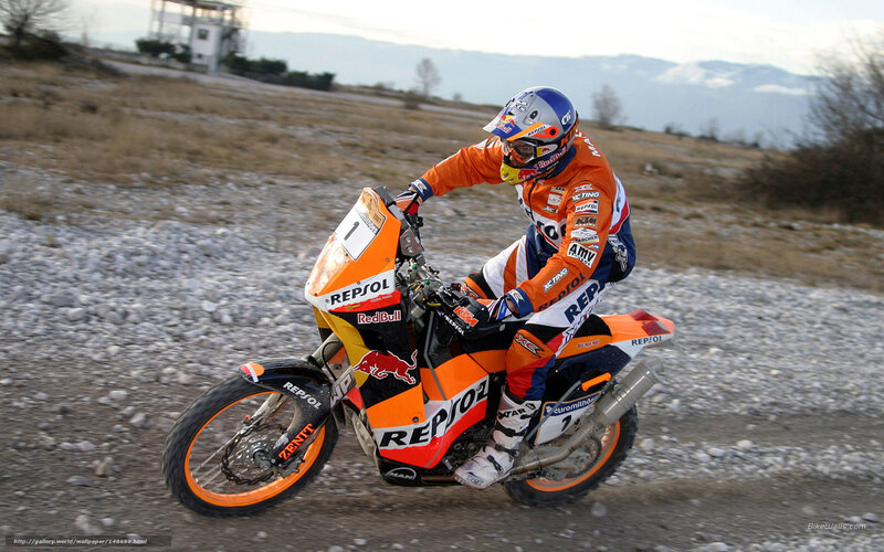 Motorcycle Racer on Dirt — Orange, Dynamic