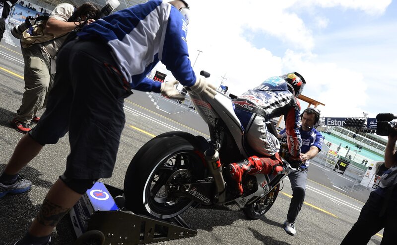 Motorcycle Racer on Track — Blue, Active