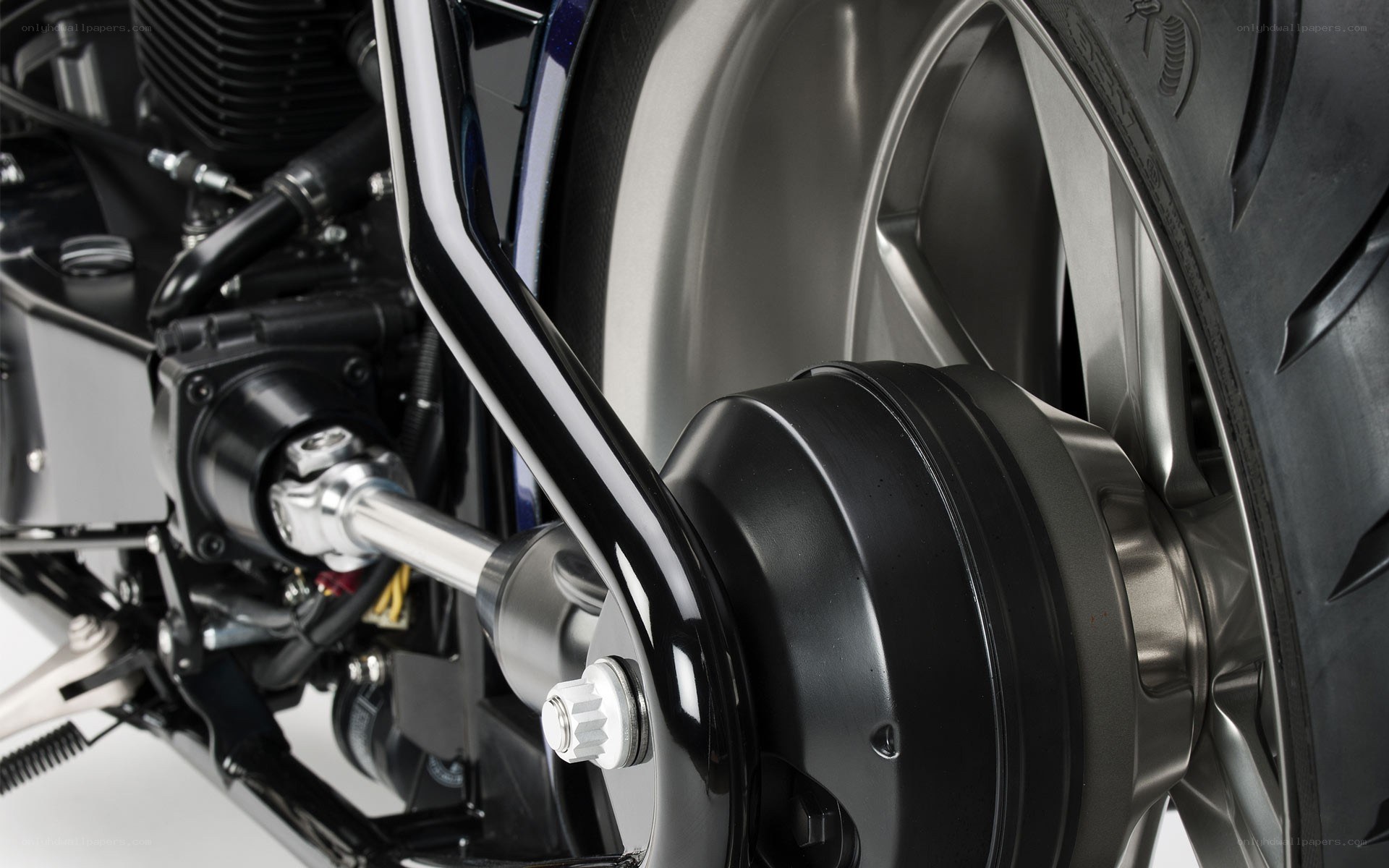 motorcycle rear wheel assembly