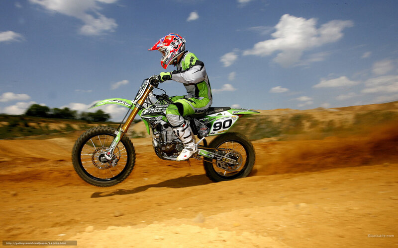 Motorcycle Rider on Dirt — Green, Dynamic