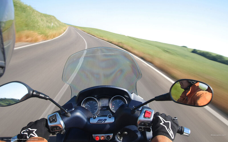 Motorcycle Rider on Road — Green, Dynamic
