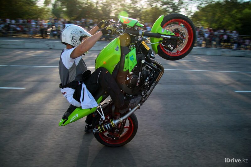 Motorcycle wheelie performance