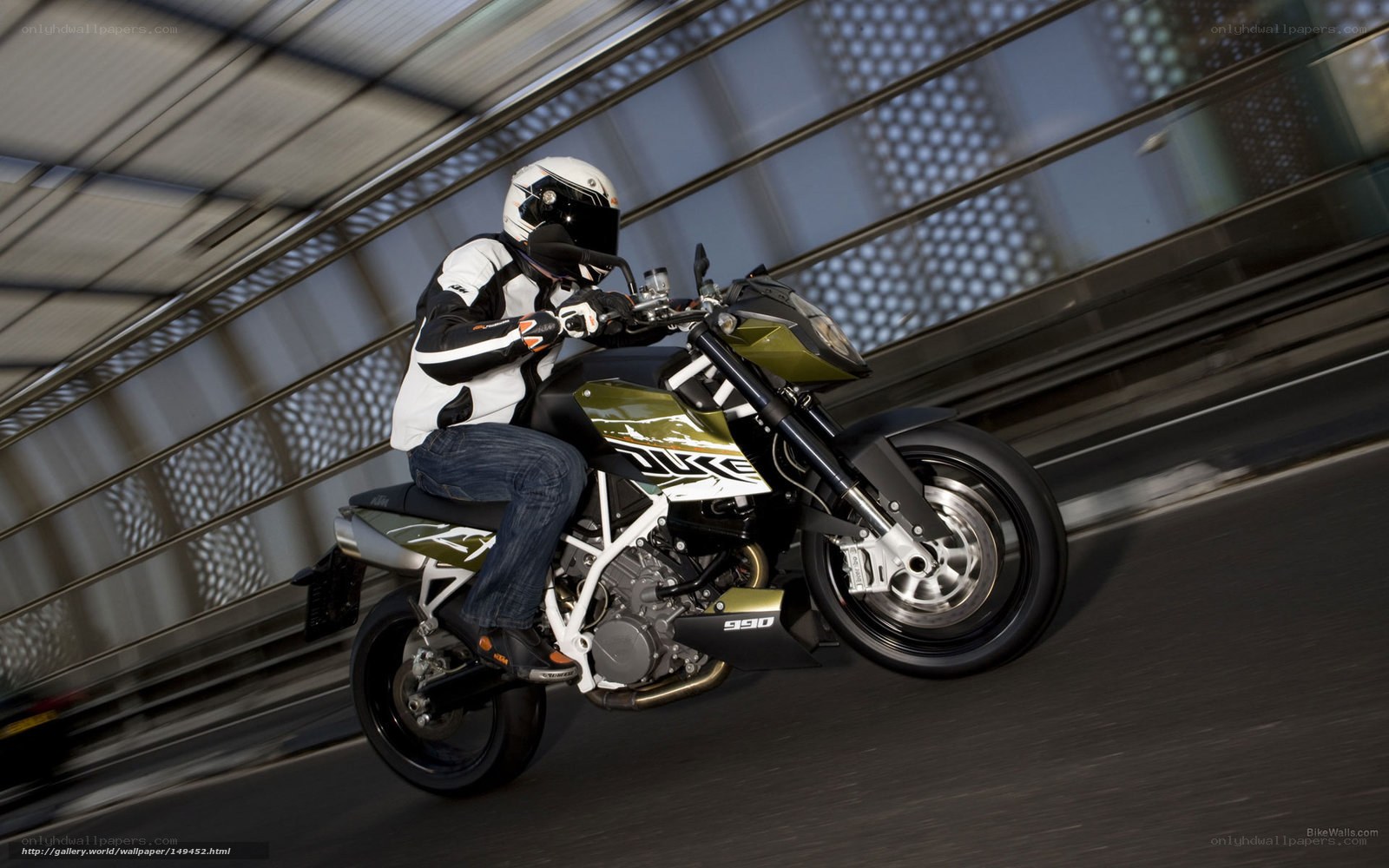 motorcyclist on a ktm 990