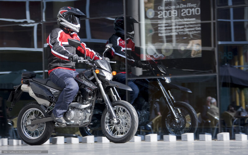 Motorcyclist on a Motorcycle — Black, Active