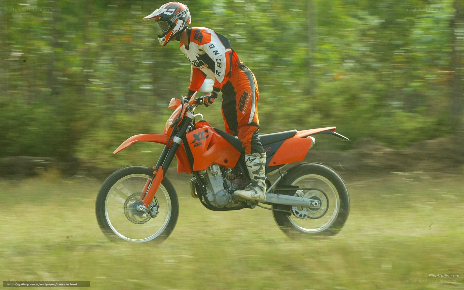 motorcyclist on dirt bike
