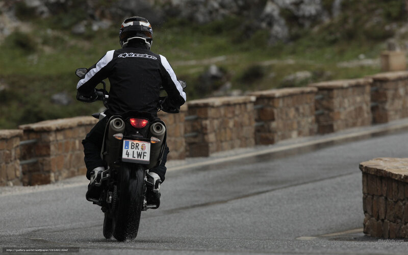 Motorcyclist on Wet Road — Black