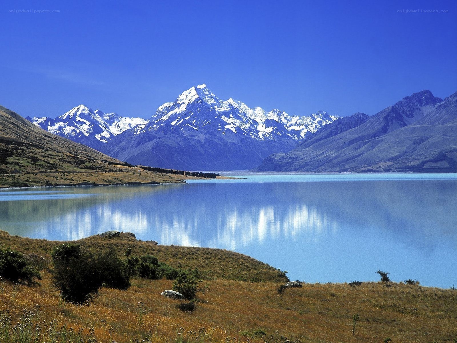 Mount Cook and Lake Pukaki