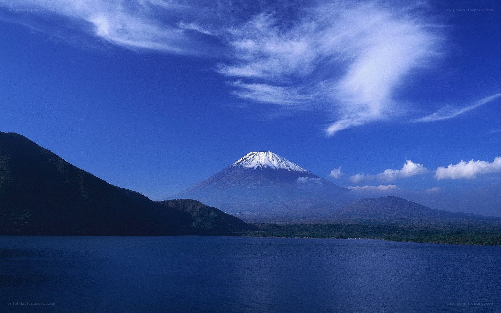 Mount Fuji with lake view