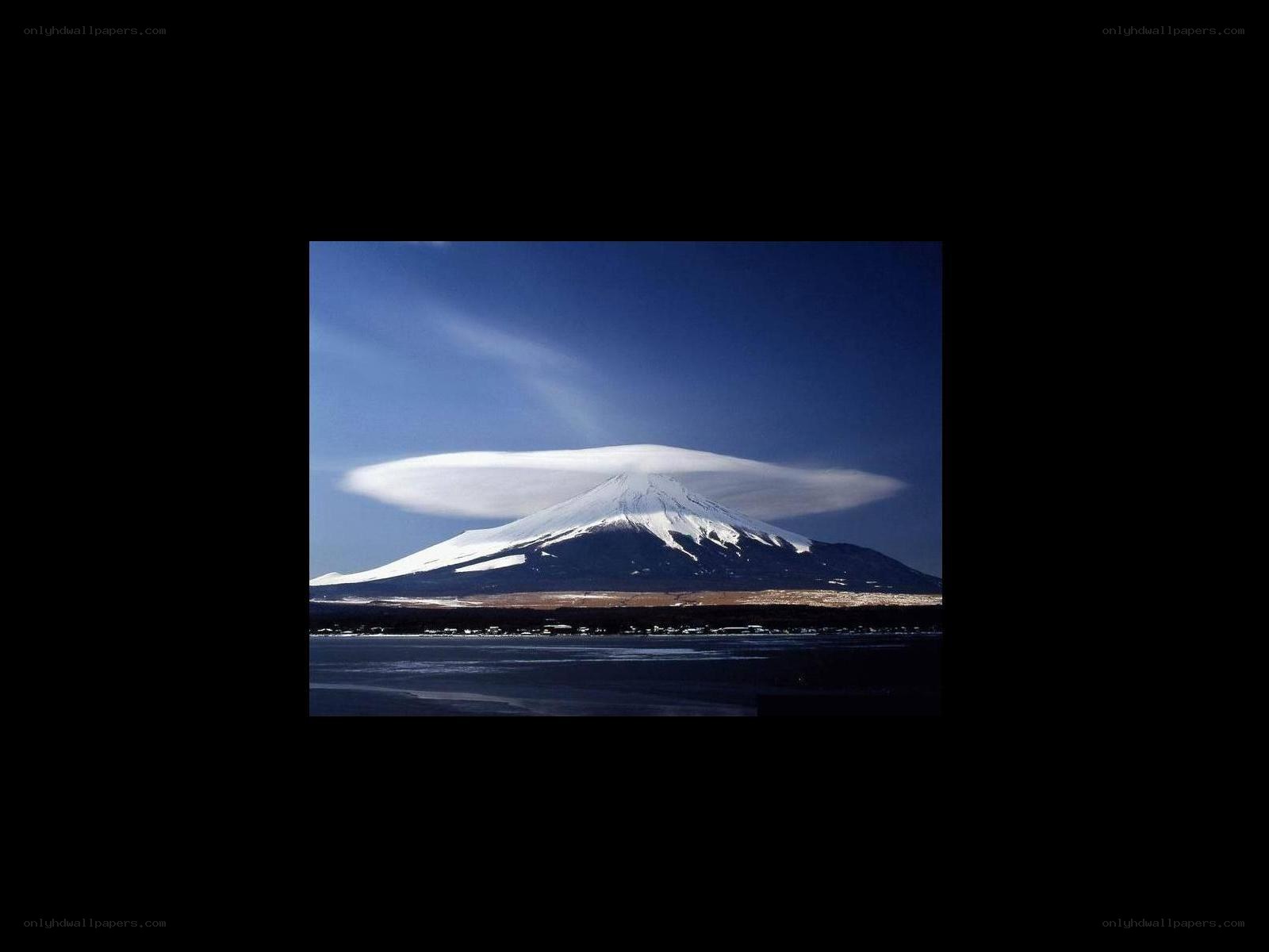 Mount Fuji with lenticular cloud