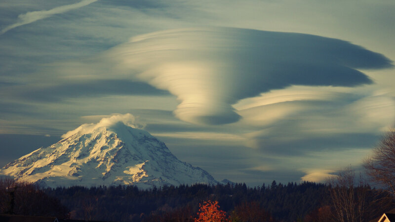Mount Rainier with Lenticular Clouds — White