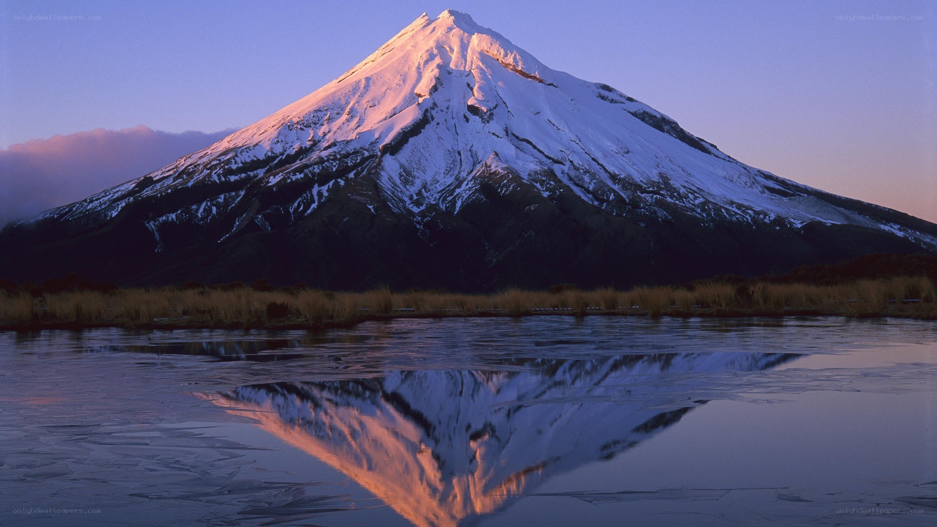 Mount Ruapehu at sunrise
