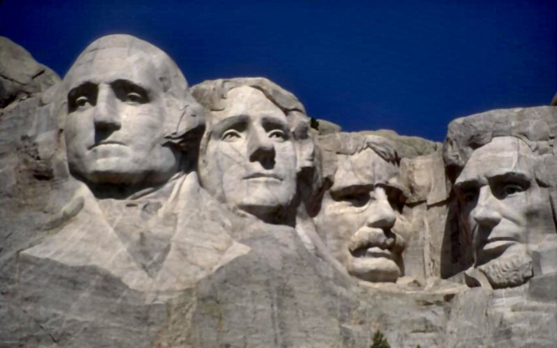 Mount Rushmore Sculpture — Gray, Monumental