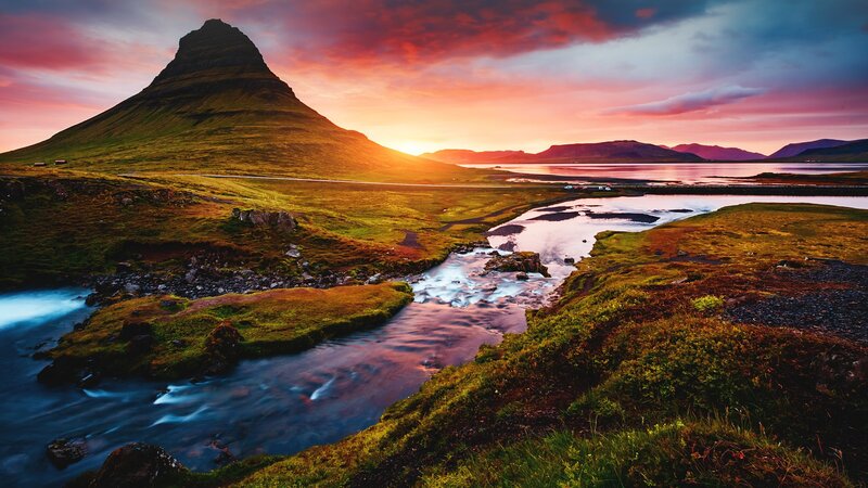 Mountain and River Landscape — Green