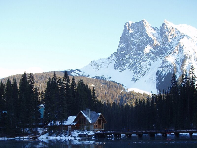 Mountain cabin by a lake