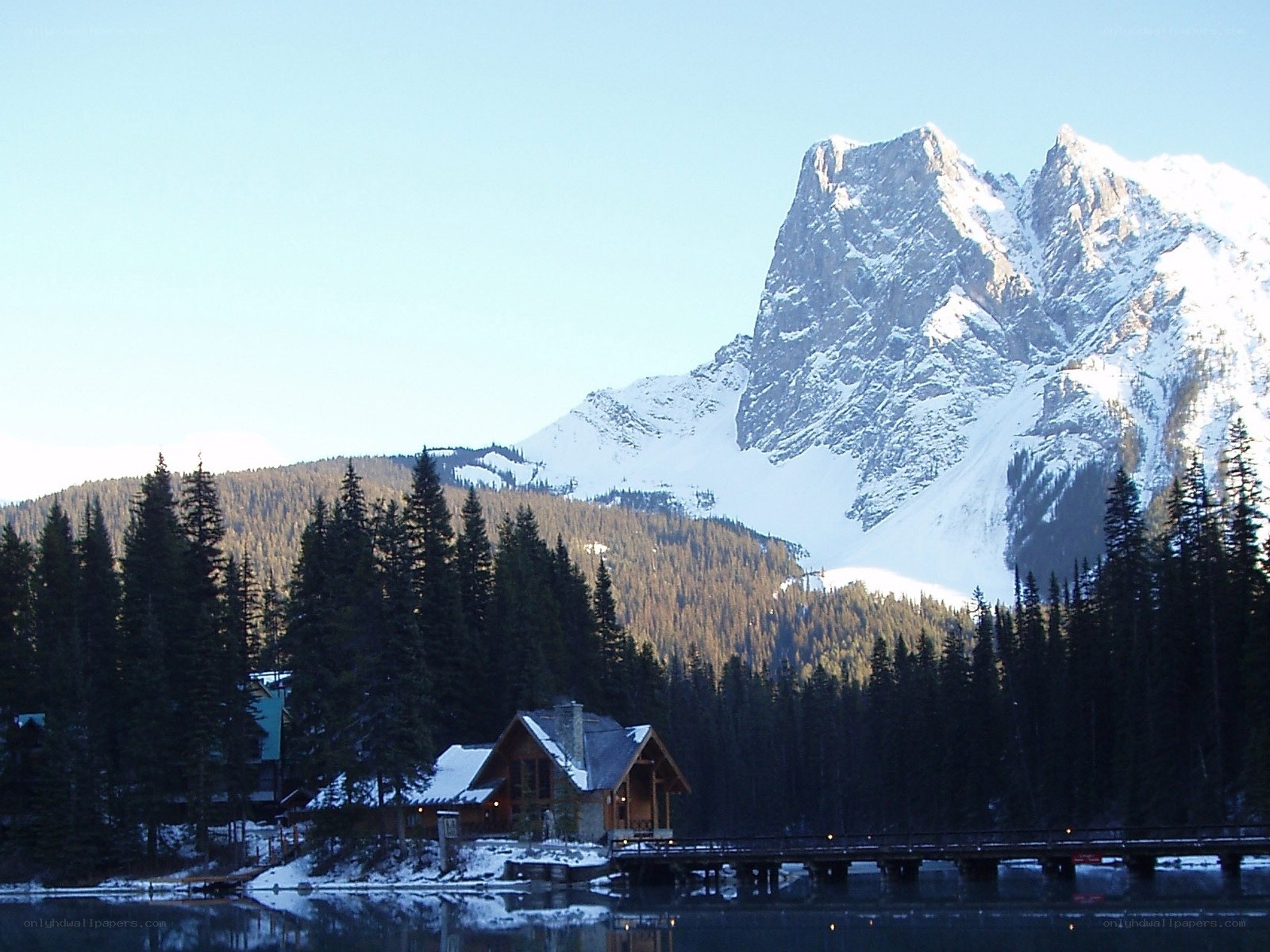 Mountain cabin by a lake