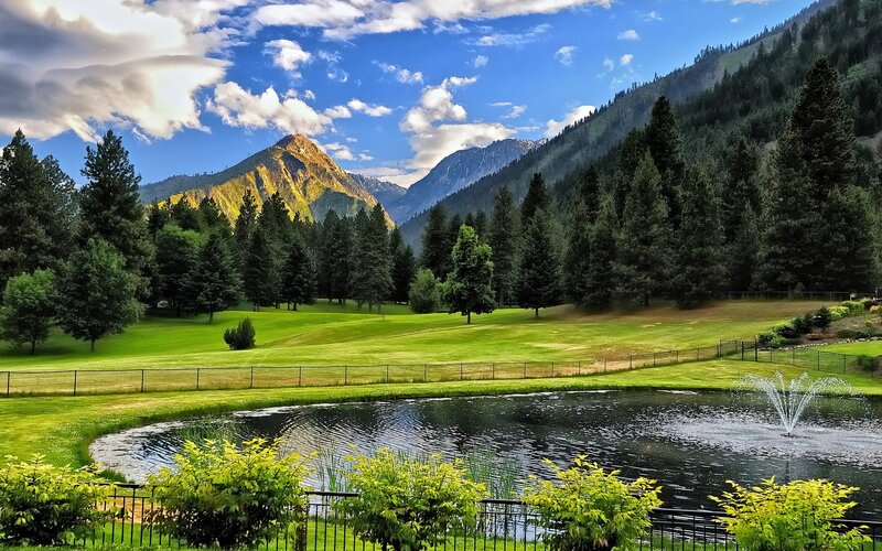 Mountain golf course with pond