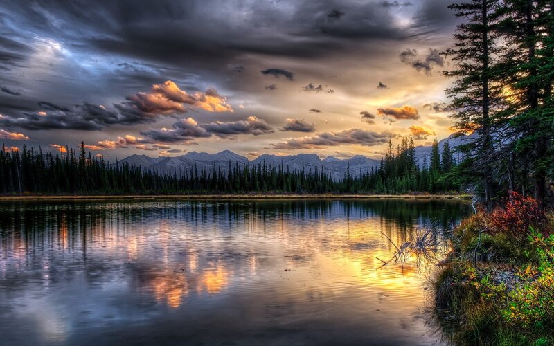 Mountain Lake at Sunset — Blue, Clouds
