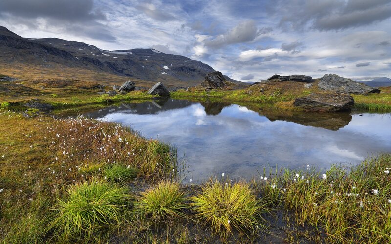 Mountain lake in a tundra landscape