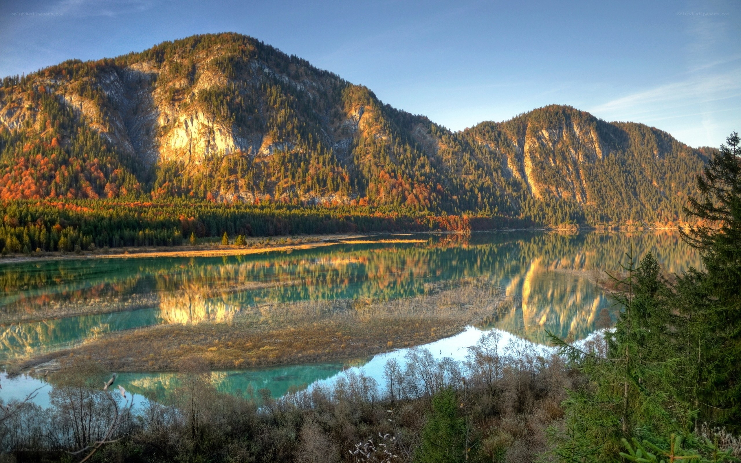 Mountain lake in autumn
