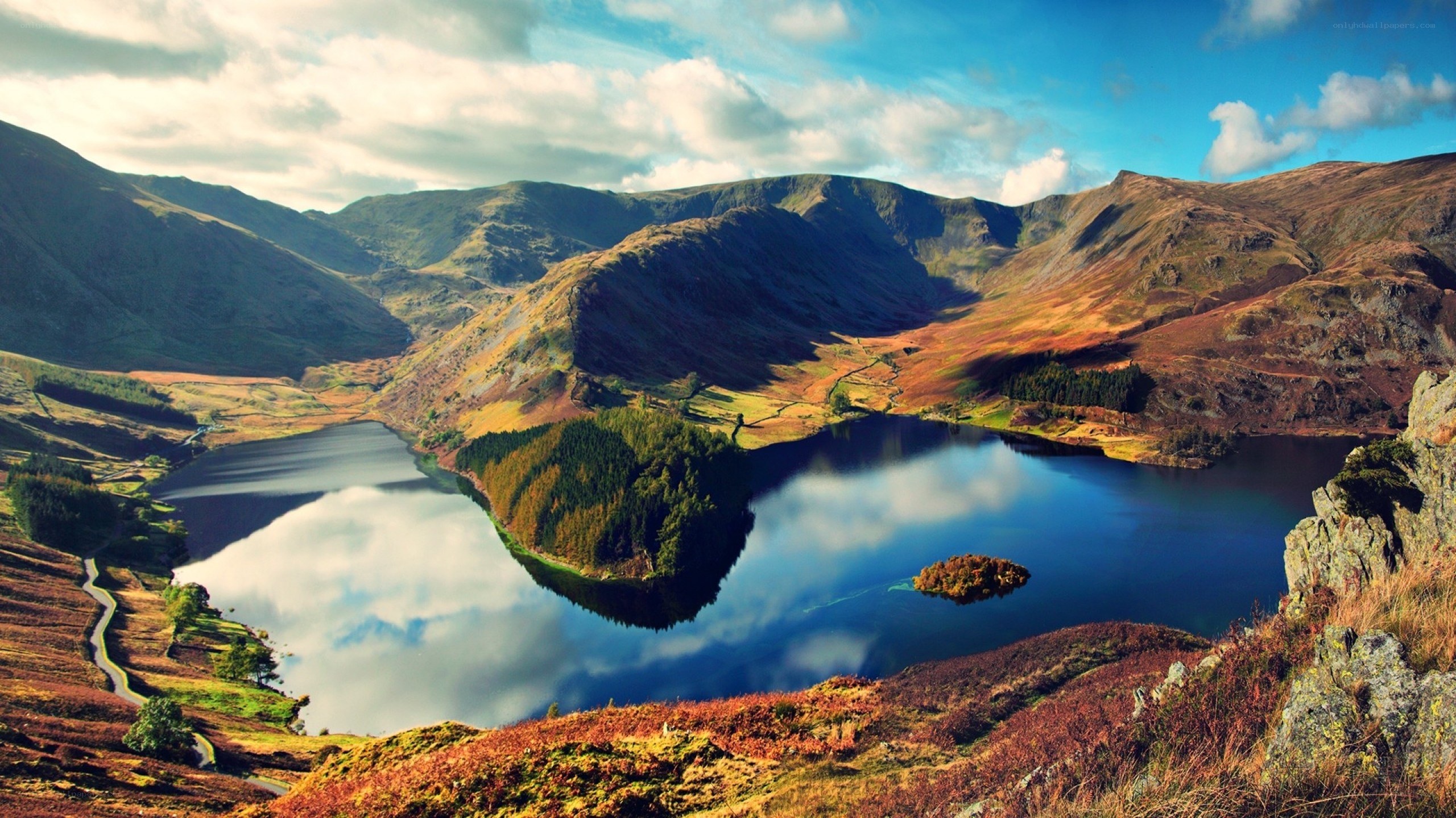 Mountain lake in autumn landscape