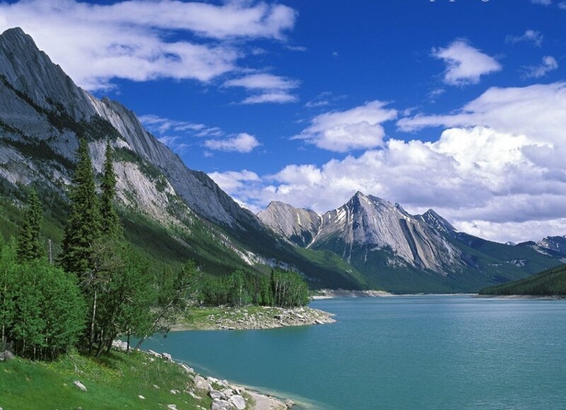 Mountain Lake Landscape — Blue, Serene, Daytime, Photograph, Mountains, Trees