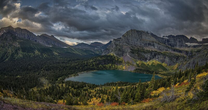 Mountain Lake Landscape — Green, Dramatic, Autumn, Photograph, Mountains