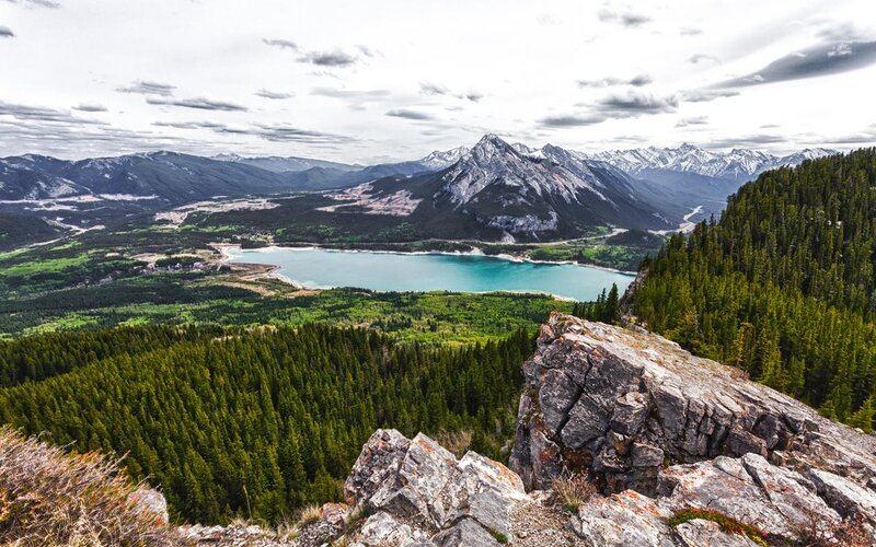 Mountain Lake Landscape — Green, Serene, Afternoon, Photograph, Forests