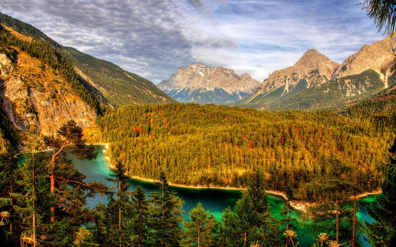 Mountain Lake Landscape — Green, Serene, Autumn, Photograph