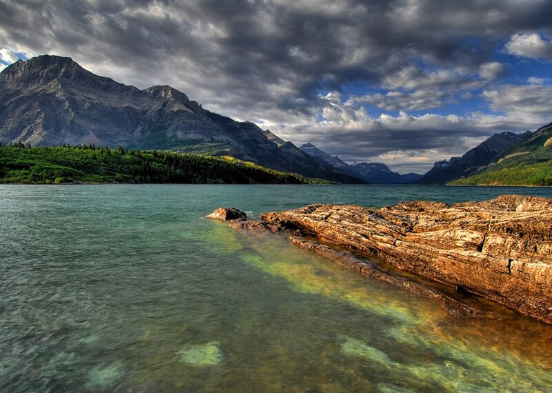 Mountain Lake Landscape — Rocks, Clouds