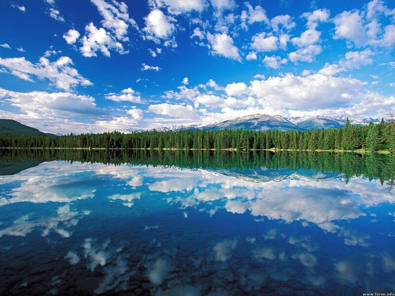 Mountain Lake Reflection — Serene, Clouds