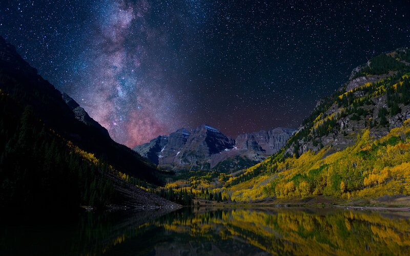 Mountain Lake under Stars — Yellow