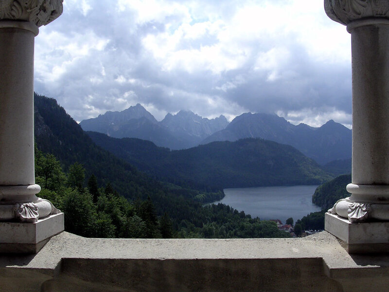 Mountain Lake View — Green