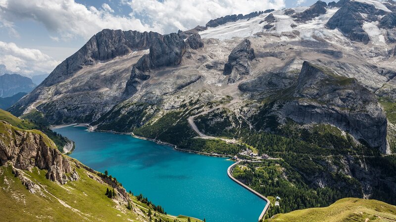 Mountain Lake with Glacier — Blue